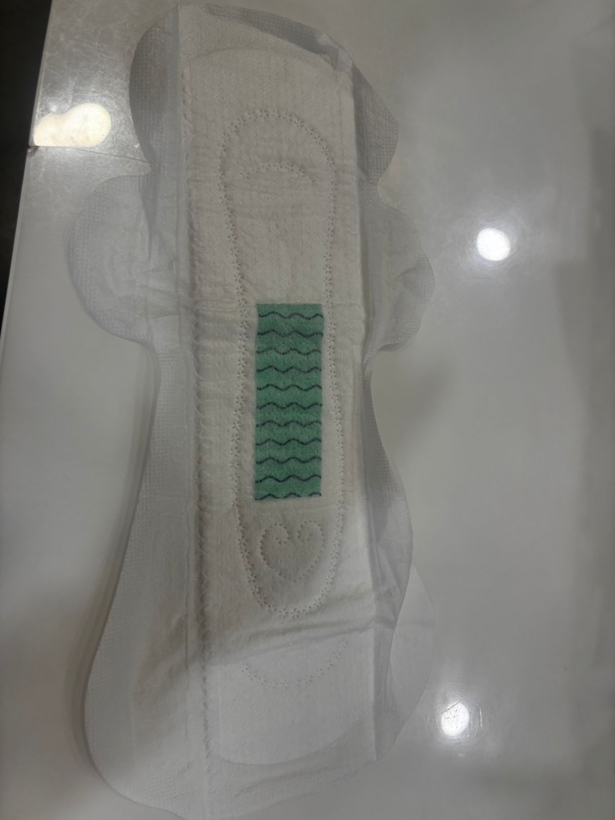 ULTRA-THIN ANION Sanitary Pads